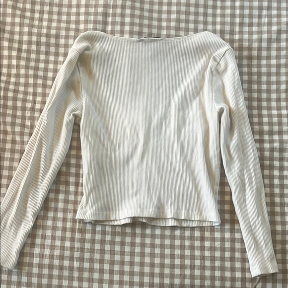 White Ribbed Button-Up Top - Picture 9 of 9